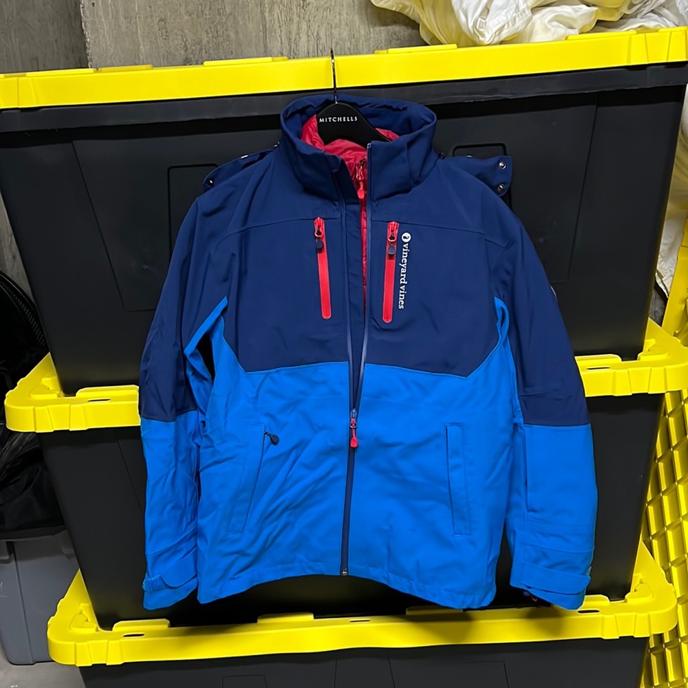 Performance 2 jacket vineyard vine jacket